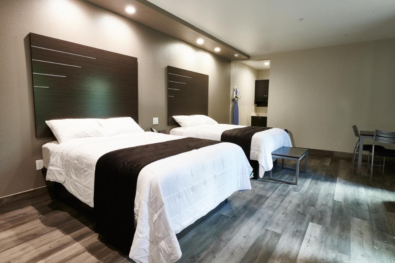 Crystal Inn Бейтаун Екстериор снимка
